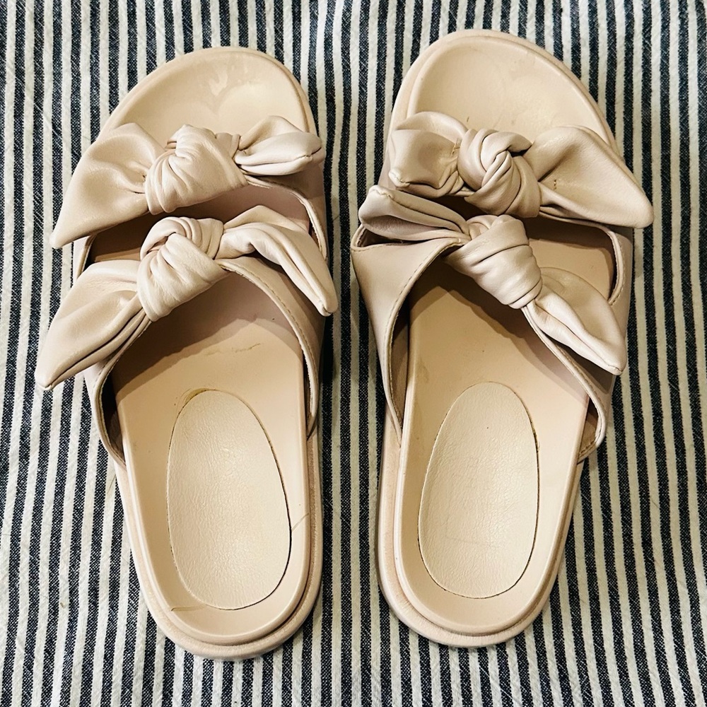 ShuShop- Kiki. Blush  Bow Slide Sandals. Like new. - Picture 7 of 11